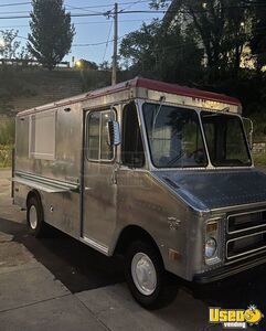 1974 P20 Step Van Kitchen Food Truck All-purpose Food Truck Diamond Plated Aluminum Flooring Pennsylvania Gas Engine for Sale