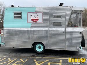 1975 Travel Trailer Ice Cream Trailer Air Conditioning Wisconsin for Sale