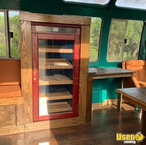1976 Argosy Mobile Cigar Lounge Other Mobile Business Cabinets Texas for Sale