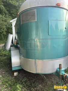 1976 Horse Trailer Beverage - Coffee Trailer Concession Window Maryland for Sale