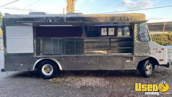1976 Kitchen Food Truck All-purpose Food Truck California Gas Engine for Sale