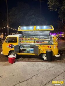 1976 T2 Lunch Serving Food Truck Diamond Plated Aluminum Flooring Texas Gas Engine for Sale