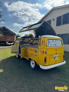 1976 T2 Lunch Serving Food Truck Microwave Texas Gas Engine for Sale