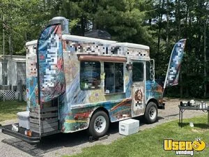 19761986 Custom All-purpose Food Truck Insulated Walls Maine Gas Engine for Sale