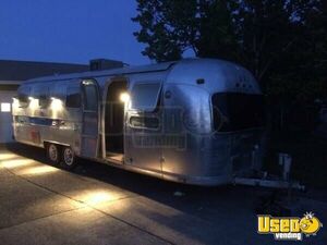 1977 Airstream Land Yact Kitchen Food Trailer Air Conditioning Oregon for Sale