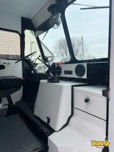 1977 G20 Ice Cream Truck 32 Pennsylvania Gas Engine for Sale