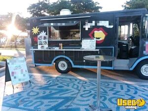 1977 Grumann Kitchen Food Truck All-purpose Food Truck Florida Gas Engine for Sale