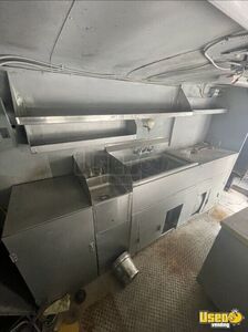 1977 P30 Kitchen Food Truck All-purpose Food Truck Spare Tire Texas Gas Engine for Sale
