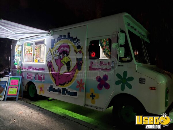 1977 P30 Step Van Ice Cream Truck Ice Cream Truck Electrical Outlets Florida Diesel Engine for Sale