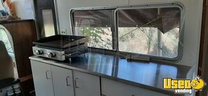 1978 Camper Food Truck All-purpose Food Truck Reach-in Upright Cooler British Columbia Gas Engine for Sale