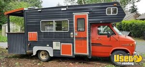 1978 Camper Food Truck All-purpose Food Truck Spare Tire British Columbia Gas Engine for Sale