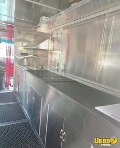 1978 Kitchen Food Truck All-purpose Food Truck Upright Freezer Florida Gas Engine for Sale