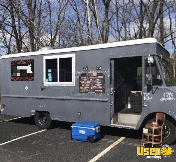 1978 P30 Step Van Kitchen Food Truck All-purpose Food Truck Texas Gas Engine for Sale
