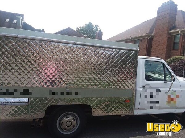 1979 Ford F250 Lunch Serving Food Truck Kentucky Gas Engine for Sale