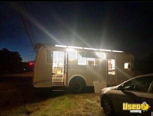 1979 Mobile Donut Business Food Truck All-purpose Food Truck Rhode Island Gas Engine for Sale