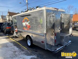 1979 P30 Kitchen Food Truck All-purpose Food Truck Diamond Plated Aluminum Flooring Florida Gas Engine for Sale