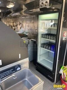 1979 P30 Kitchen Food Truck All-purpose Food Truck Flatgrill Florida Gas Engine for Sale