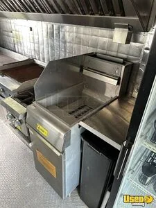 1979 P30 Kitchen Food Truck All-purpose Food Truck Food Warmer Florida Gas Engine for Sale
