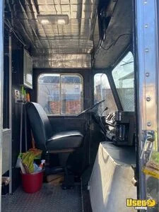 1979 P30 Kitchen Food Truck All-purpose Food Truck Fryer Florida Gas Engine for Sale