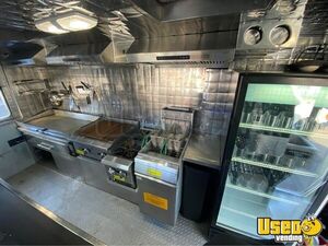 1979 P30 Kitchen Food Truck All-purpose Food Truck Reach-in Upright Cooler Florida Gas Engine for Sale