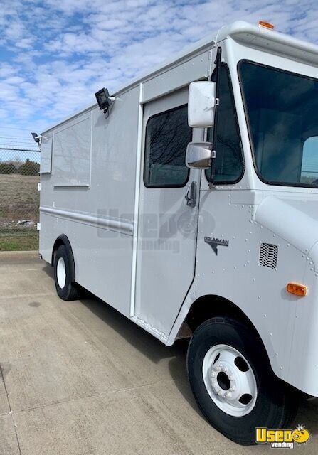 1979 P30 Stepvan Kitchen Food Truck All-purpose Food Truck Texas Gas Engine for Sale