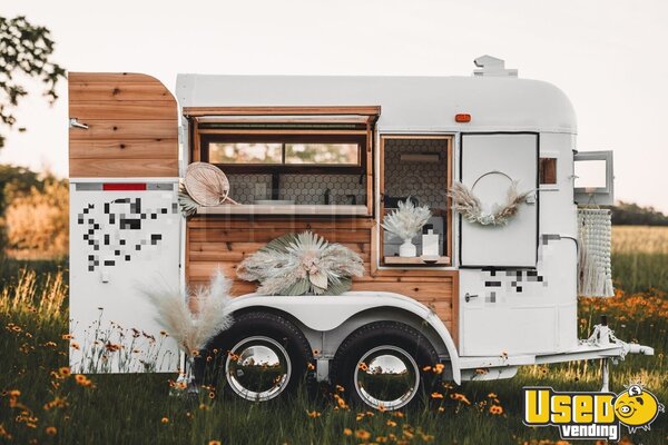 1980 2 Horse Trailer Concession Trailer Iowa for Sale