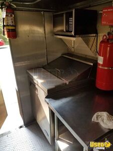 1980 Kitchen Food Truck All-purpose Food Truck Insulated Walls Colorado Gas Engine for Sale