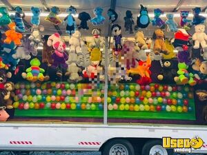1980 Mobile Balloon Bust Carnival Game Trailer Party / Gaming Trailer Exterior Lighting Maryland for Sale