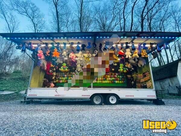 1980 Mobile Balloon Bust Carnival Game Trailer Party / Gaming Trailer Maryland for Sale