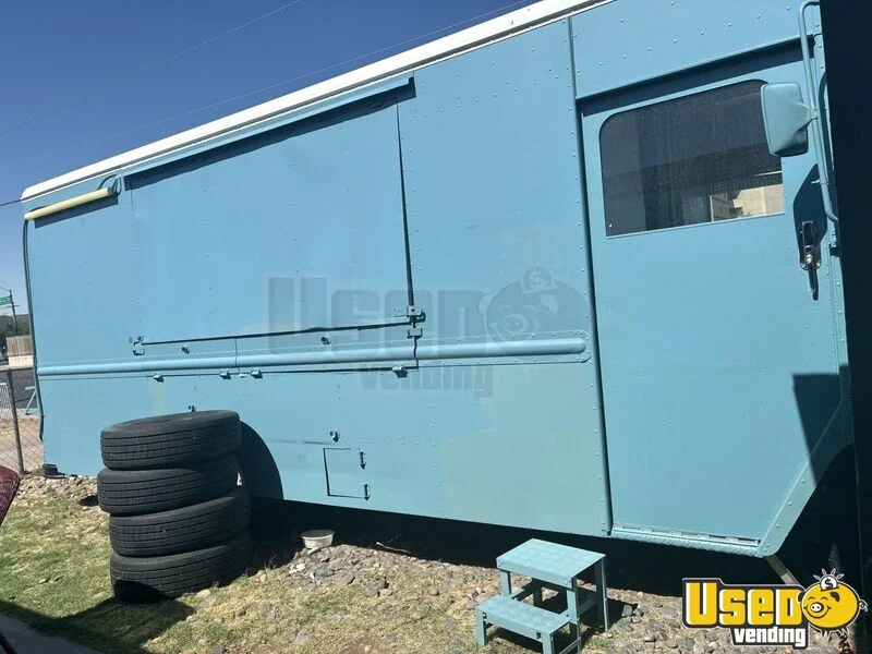 1981 P30 All-purpose Food Truck Arizona Gas Engine for Sale