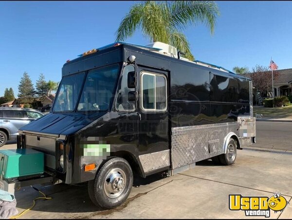 1981 P30 Kitchen Food Truck All-purpose Food Truck California Gas Engine for Sale
