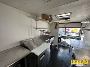 1981 P30 Step Van Kitchen Food Truck All-purpose Food Truck Flatgrill Missouri Gas Engine for Sale
