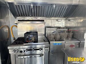 1981 P30 Step Van Kitchen Food Truck All-purpose Food Truck Oven Missouri Gas Engine for Sale