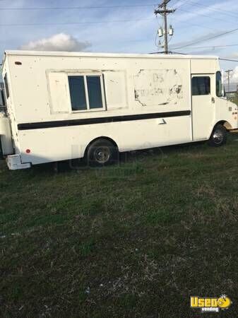 1982 Chevy Food Truck / Mobile Kitchen Louisiana Diesel Engine for Sale