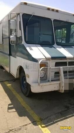 1982 Gmc P30 Step Van Lunch Serving Food Truck Texas Gas Engine for Sale