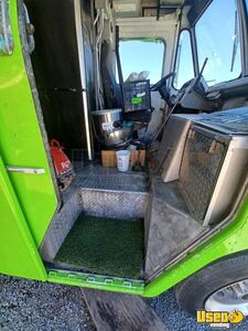 1982 Kurbmaster Kitchen Food Truck All-purpose Food Truck Hand-washing Sink Oregon Gas Engine for Sale