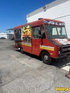 1982 P30 All-purpose Food Truck California Gas Engine for Sale