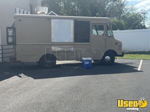 1982 P30 All-purpose Food Truck Concession Window Delaware Gas Engine for Sale