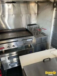 1982 P30 All-purpose Food Truck Electrical Outlets California Gas Engine for Sale