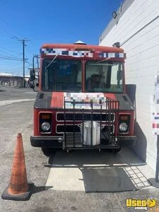 1982 P30 All-purpose Food Truck Refrigerator California Gas Engine for Sale