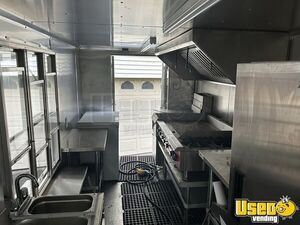 1982 P30 All-purpose Food Truck Stainless Steel Wall Covers Delaware Gas Engine for Sale