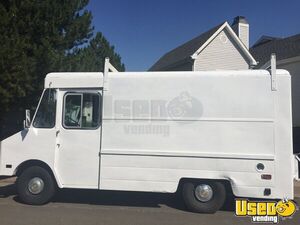 1982 P30 Food Truck All-purpose Food Truck Colorado Gas Engine for Sale