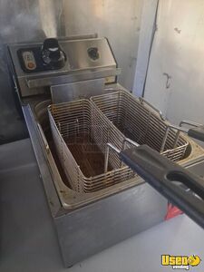 1982 P30 Kitchen Food Truck All-purpose Food Truck Electrical Outlets Arkansas Gas Engine for Sale