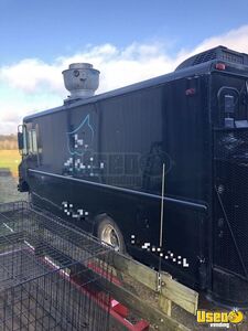 1982 P30 Kitchen Food Truck Kitchen Food Trailer Concession Window South Carolina Gas Engine for Sale