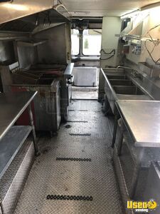 1982 P30 Kitchen Food Truck Kitchen Food Trailer Diamond Plated Aluminum Flooring South Carolina Gas Engine for Sale