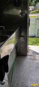 1982 P30 Step Van Kitchen Food Truck All-purpose Food Truck Electrical Outlets Massachusetts Gas Engine for Sale
