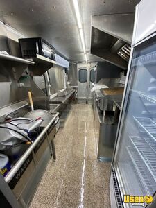 1982 P30 Step Van Kitchen Food Truck All-purpose Food Truck Floor Drains Florida Gas Engine for Sale
