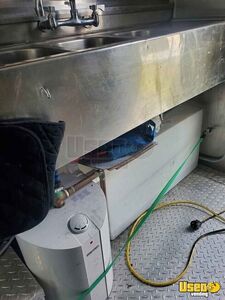 1982 P30 Step Van Kitchen Food Truck All-purpose Food Truck Food Warmer Massachusetts Gas Engine for Sale