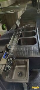 1982 P30 Step Van Kitchen Food Truck All-purpose Food Truck Interior Lighting Massachusetts Gas Engine for Sale
