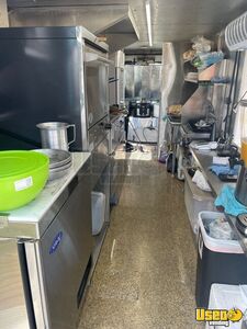 1982 P30 Step Van Kitchen Food Truck All-purpose Food Truck Stainless Steel Wall Covers Florida Gas Engine for Sale